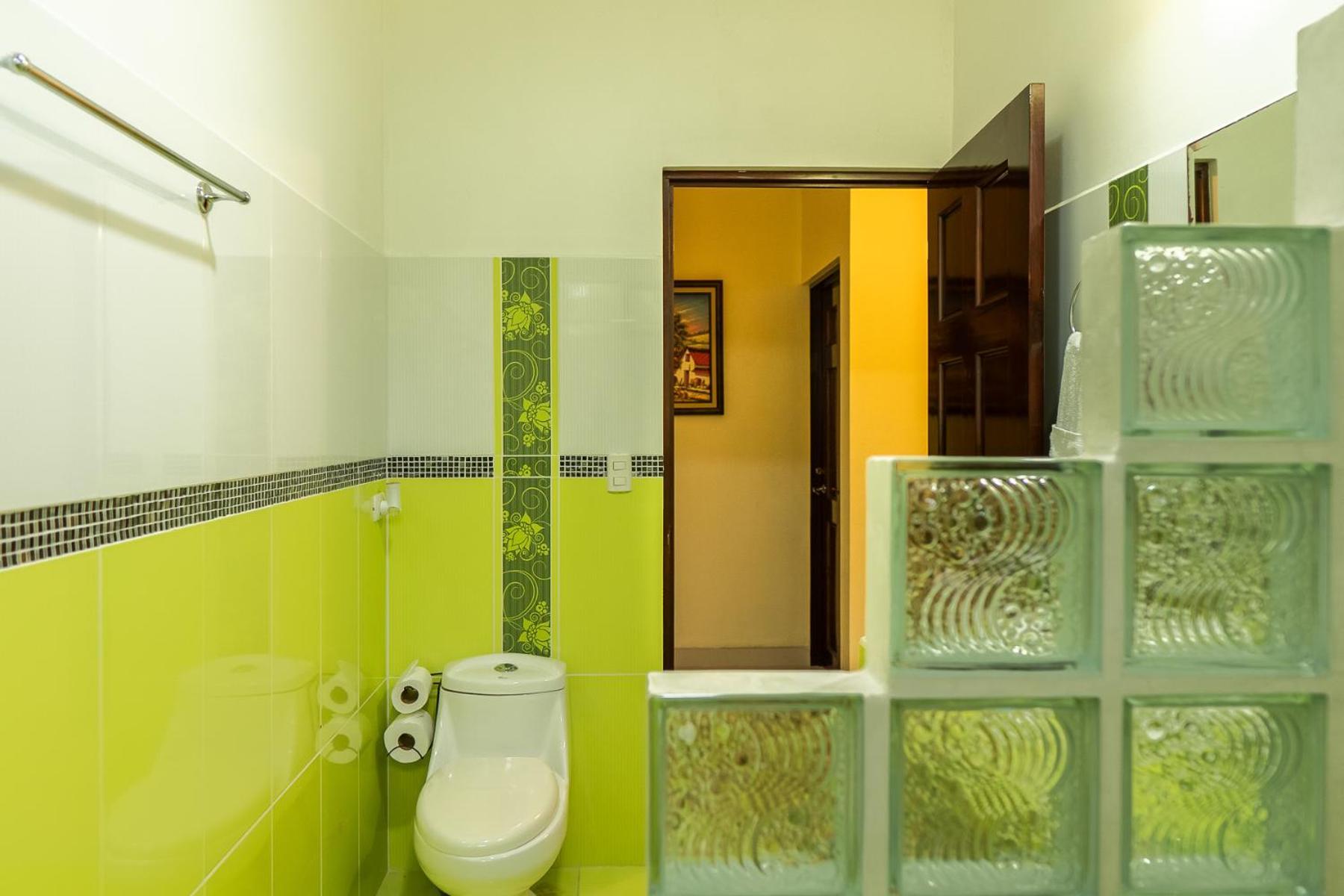 Yellow House Кепос Екстер'єр фото