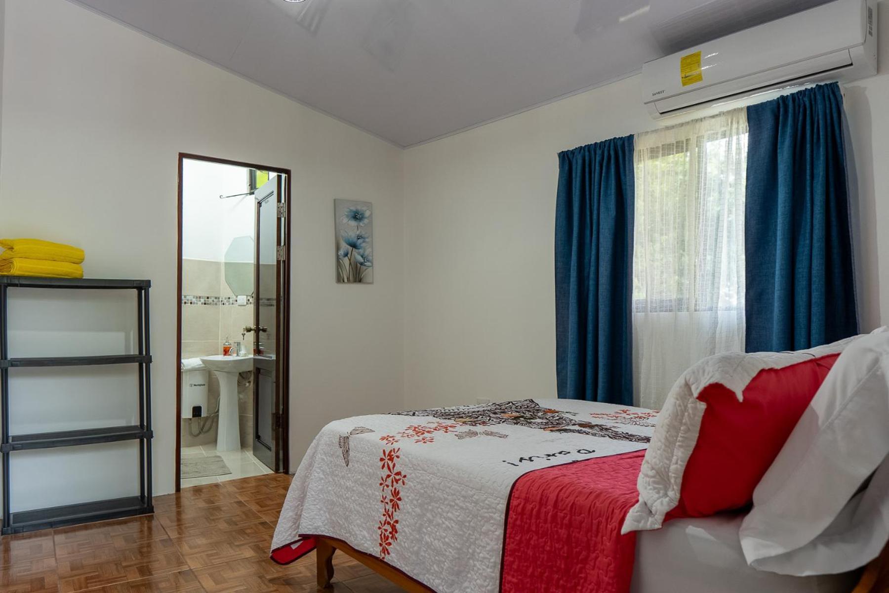 Yellow House Кепос Екстер'єр фото