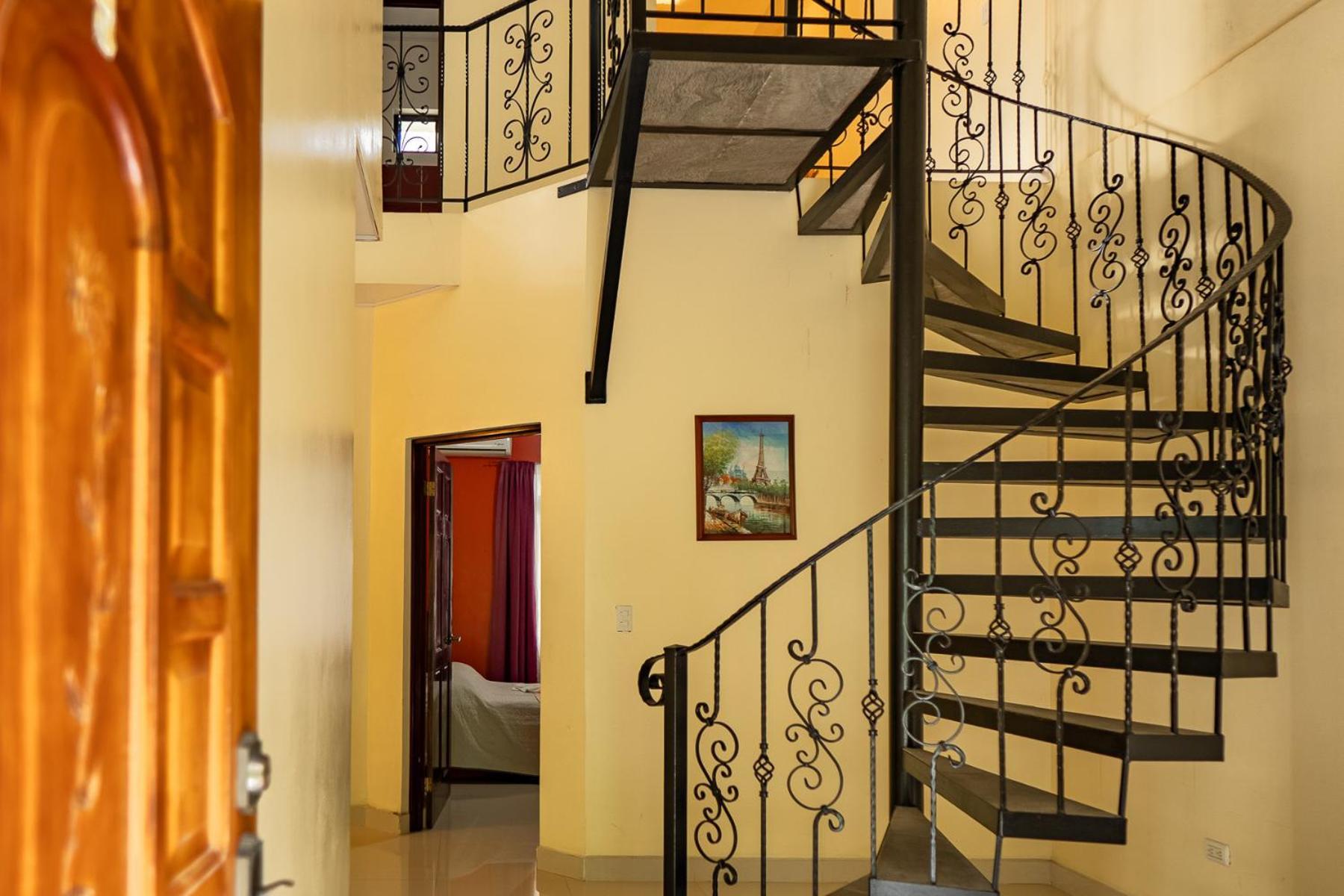 Yellow House Кепос Екстер'єр фото